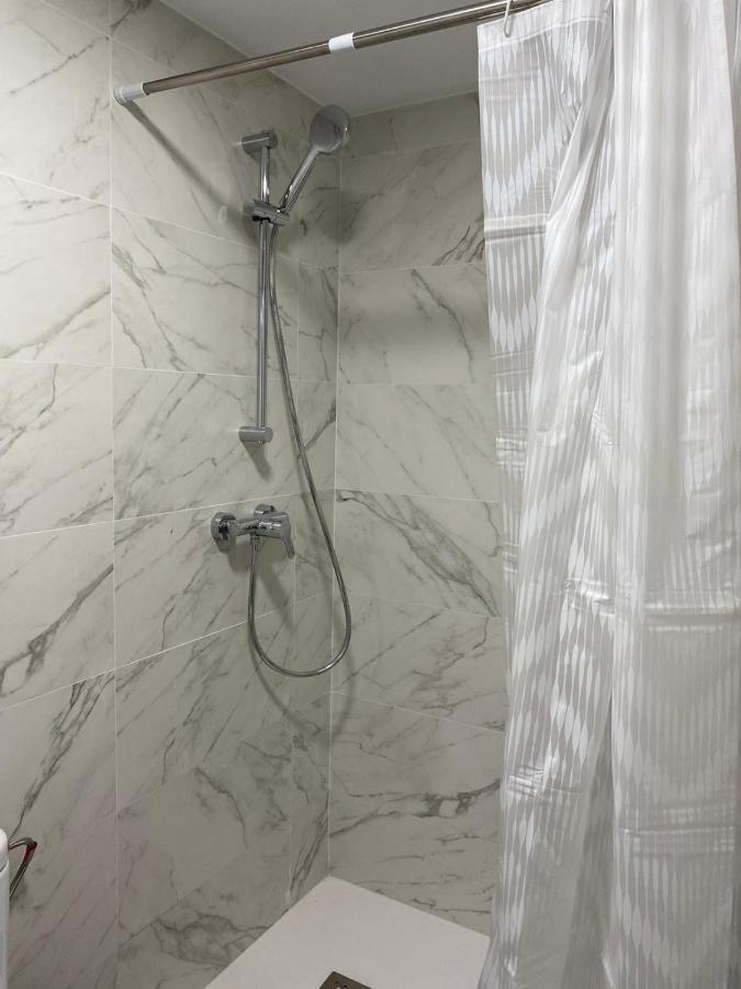 Aluche Aparment C Apartment Madrid Ngoại thất bức ảnh